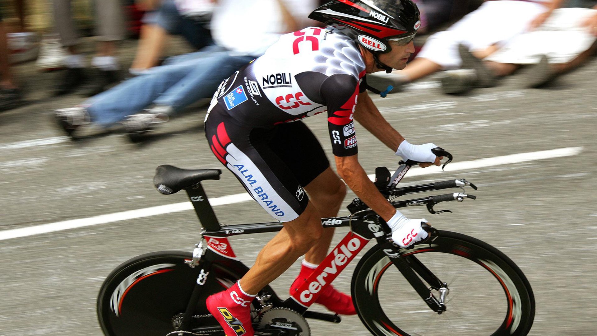 骑士锋线组合配合默契逐渐成为亮点，骑士前锋